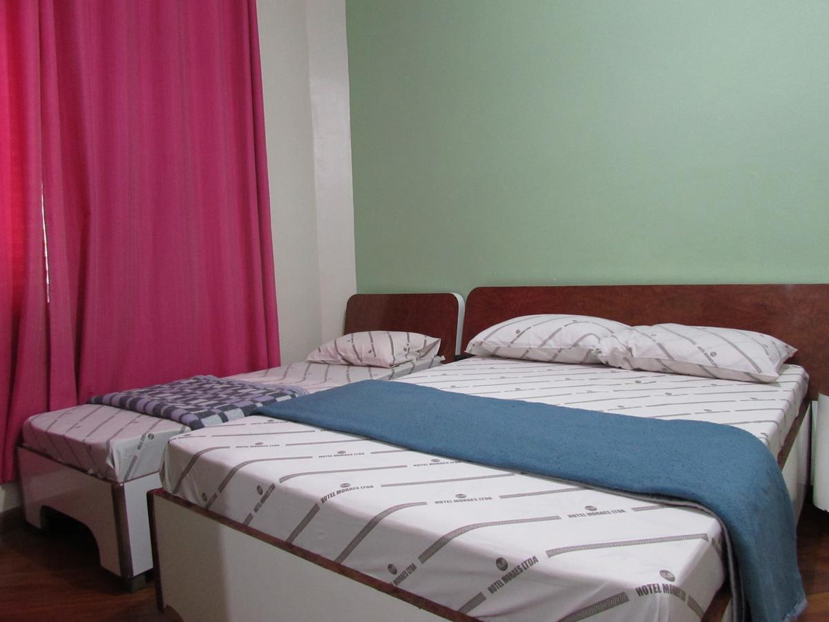 Hotel Moraes a 10 minutos da 25 de Março,Brás,Bom Retiro,a 2 minutos do Mirante Sampa Sky e pista de Skate Anhangabaú San Paolo Esterno foto