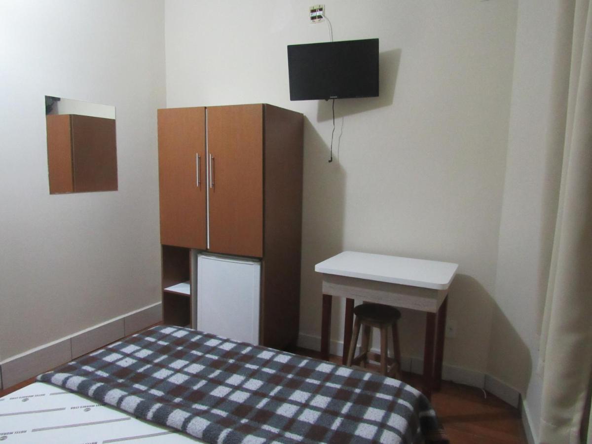 Hotel Moraes a 10 minutos da 25 de Março,Brás,Bom Retiro,a 2 minutos do Mirante Sampa Sky e pista de Skate Anhangabaú San Paolo Esterno foto